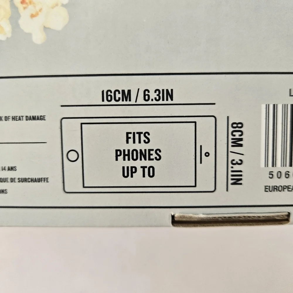 NIB Smartphone Projector 2.0 cinema in a box